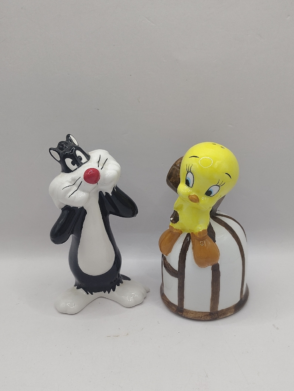 Sylvester And Tweety Bird Salt And Pepper Shakers
